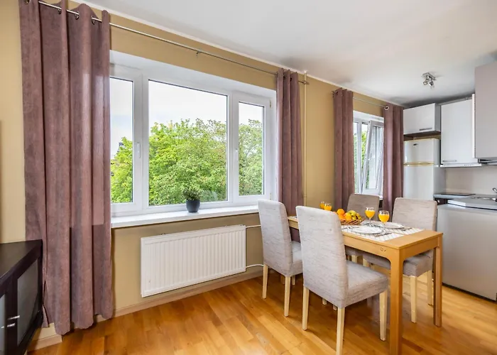 Apartment Free Parking 2 Bedroom Center